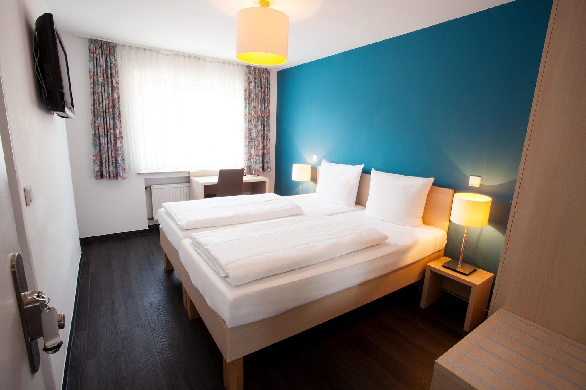 Centro Hotel Arkadia Кёльн Экстерьер фото