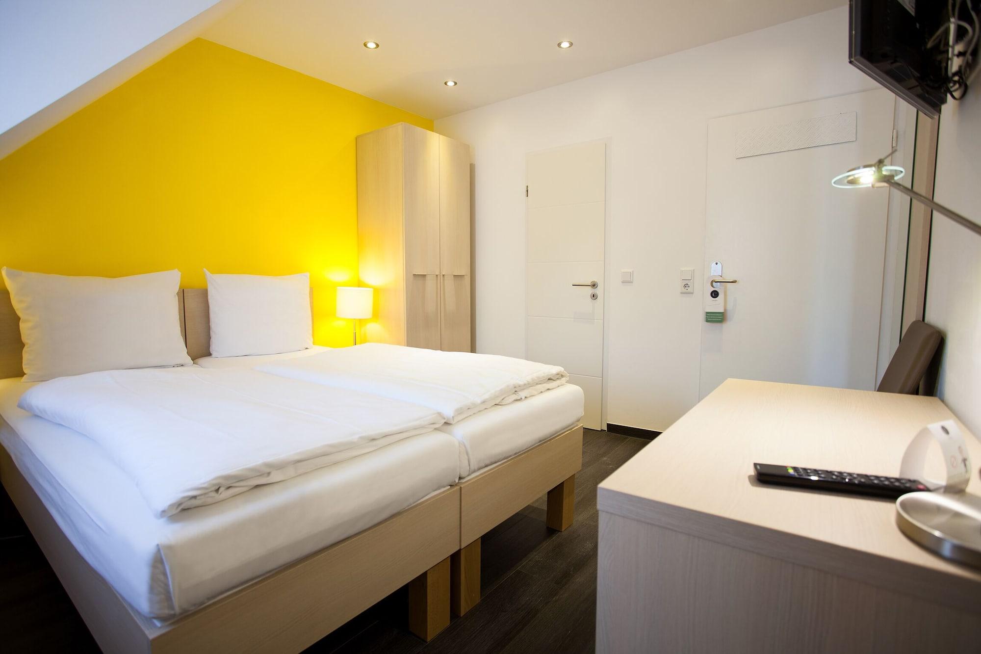 Centro Hotel Arkadia Кёльн Экстерьер фото