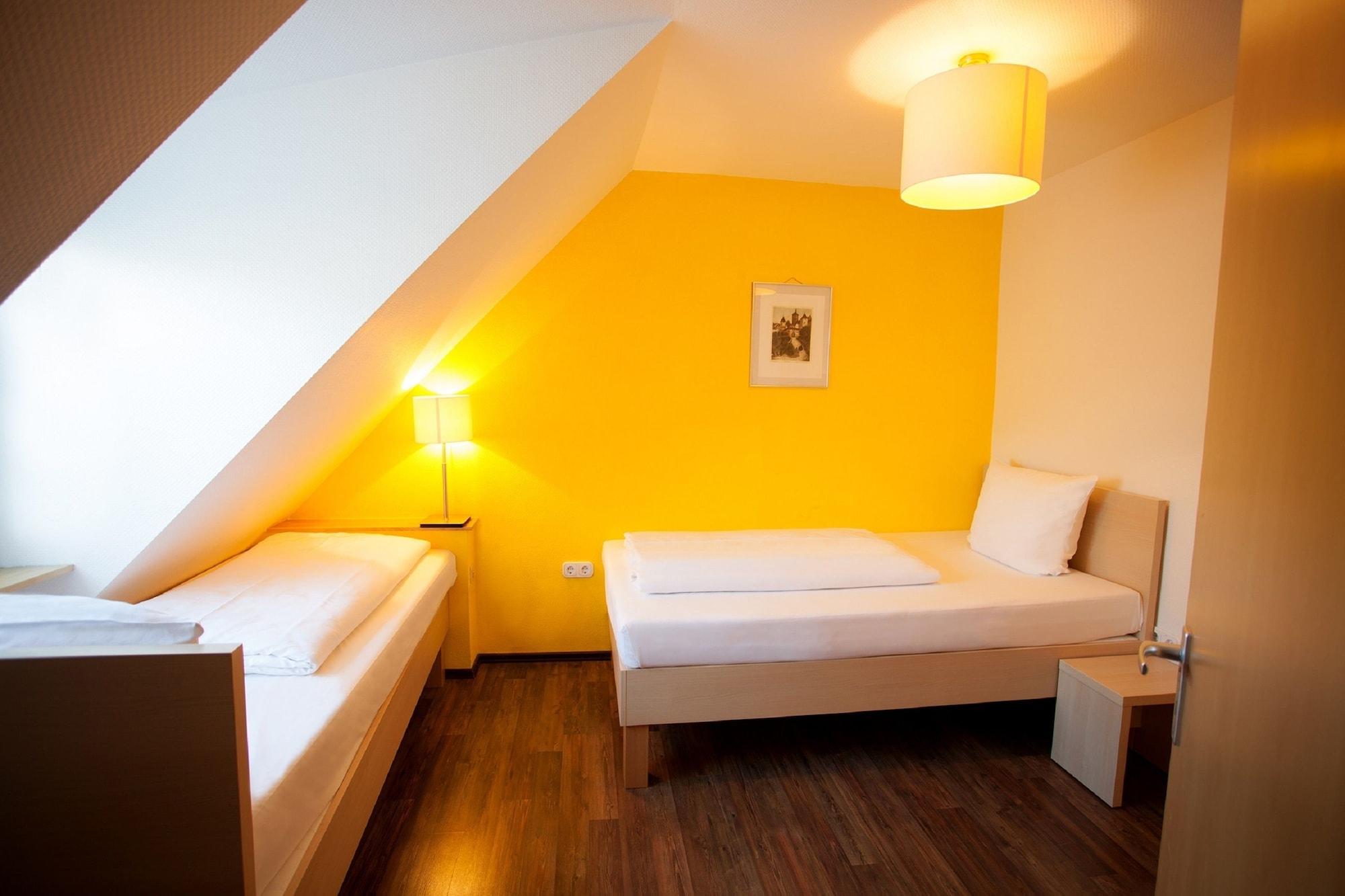 Centro Hotel Arkadia Кёльн Экстерьер фото