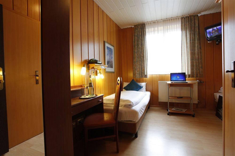 Centro Hotel Arkadia Кёльн Экстерьер фото