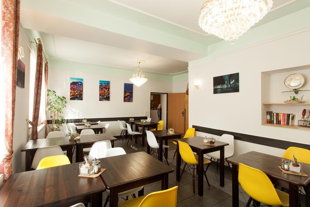 Centro Hotel Arkadia Кёльн Экстерьер фото