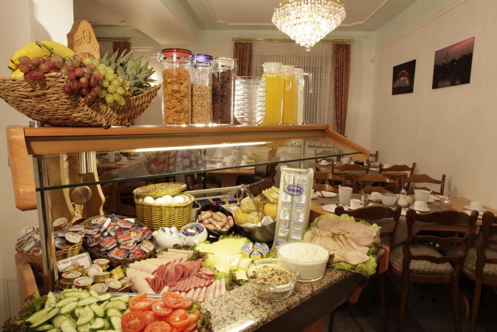 Centro Hotel Arkadia Кёльн Экстерьер фото